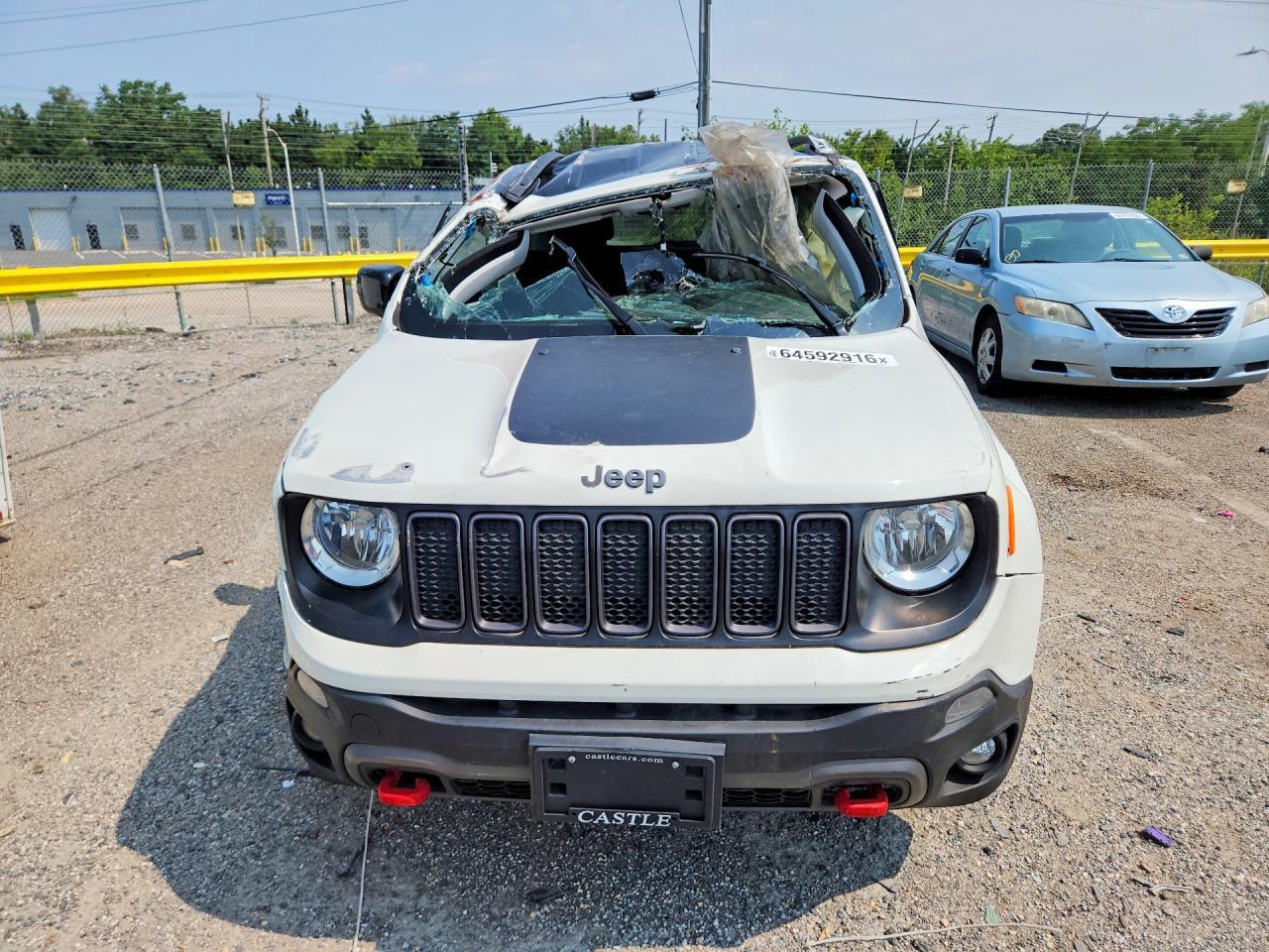 2022 Jeep Renegade Trailhawk - Image 5