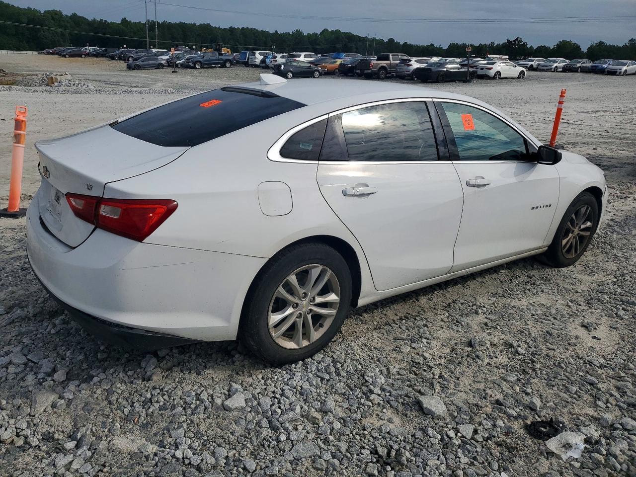 2017 Chevrolet Malibu Lt - Фото 3