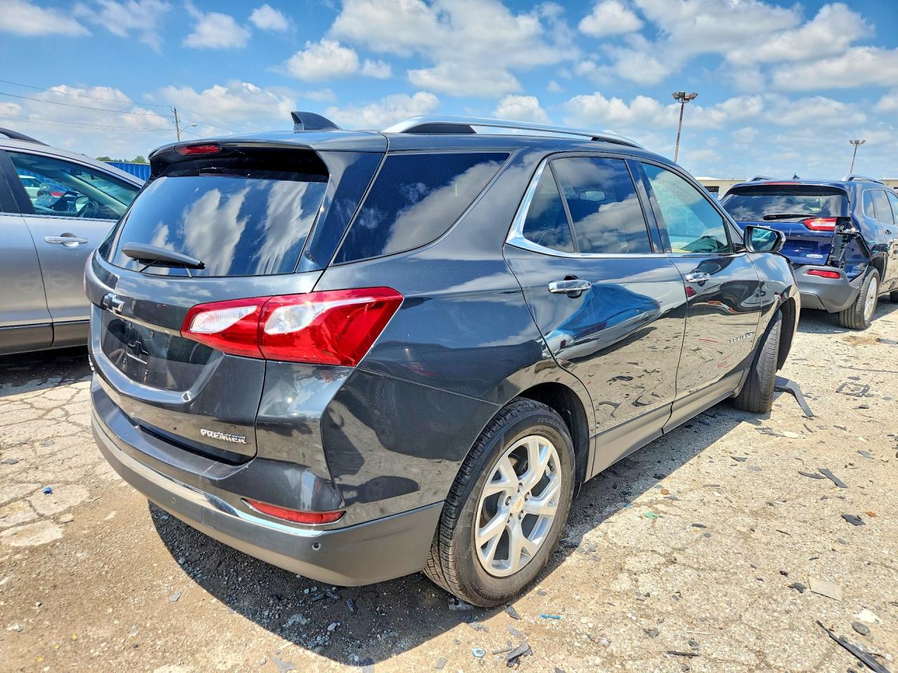 2020 Chevrolet Equinox Premier - Фото 3