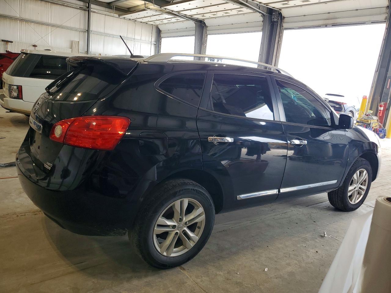 2015 Nissan Rogue Select S - Image 3