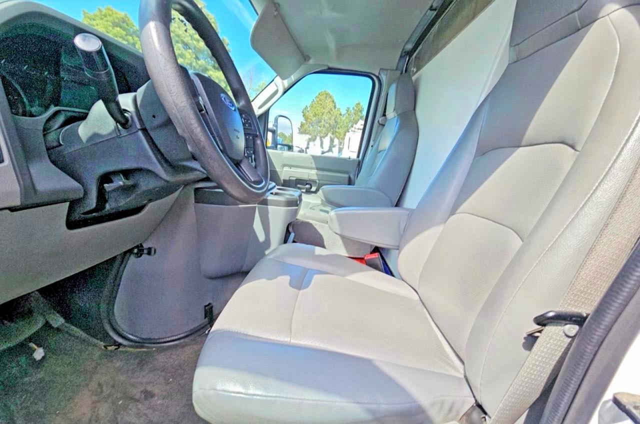 2023 Ford Econoline E350 Super Duty Cutaway Van - Image 5