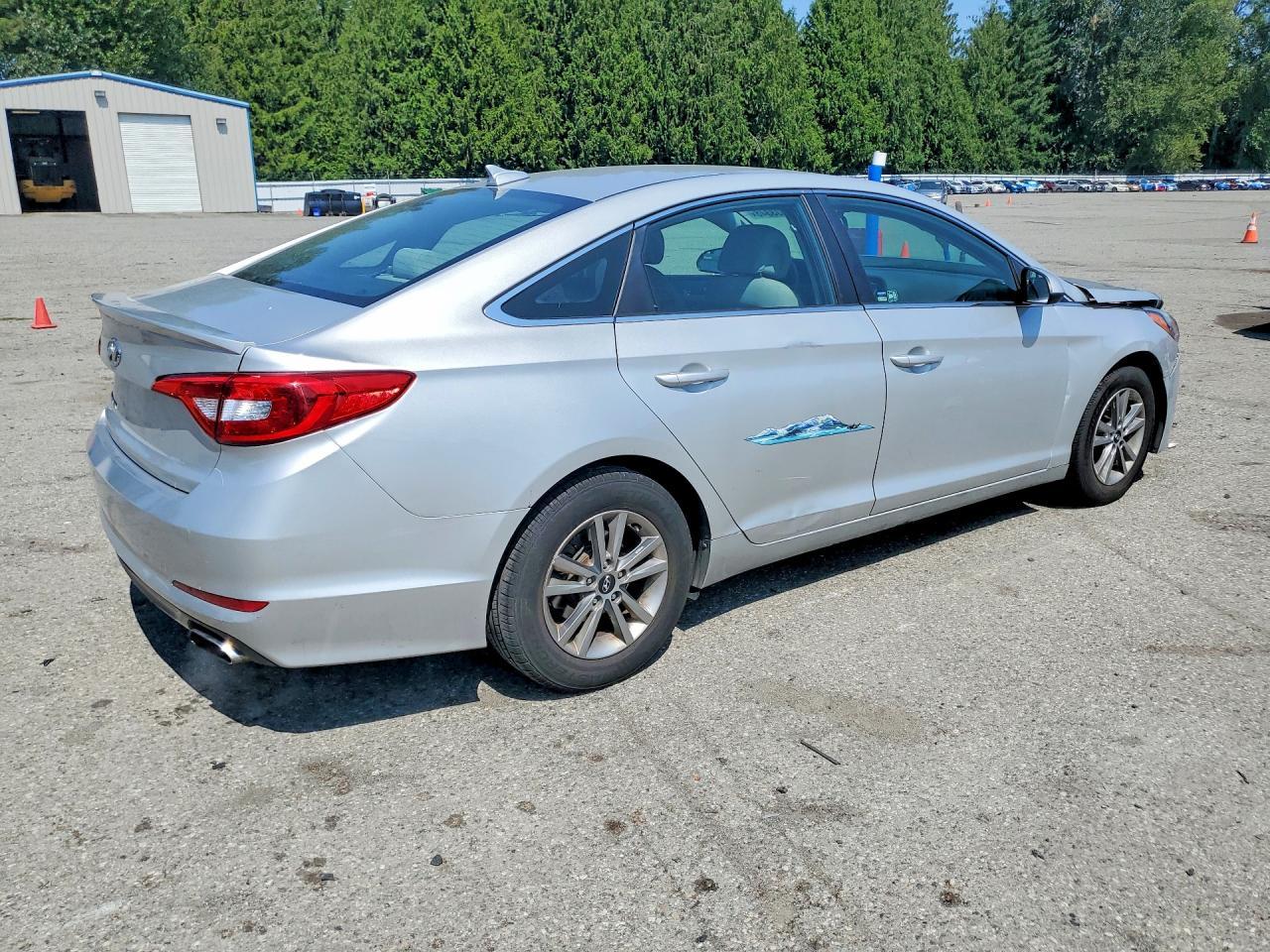 2017 Hyundai Sonata Se - Image 3