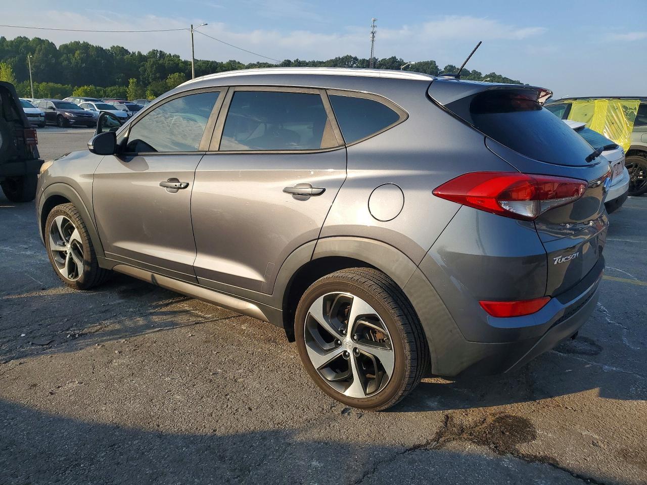 2016 Hyundai Tucson Sport - Image 2