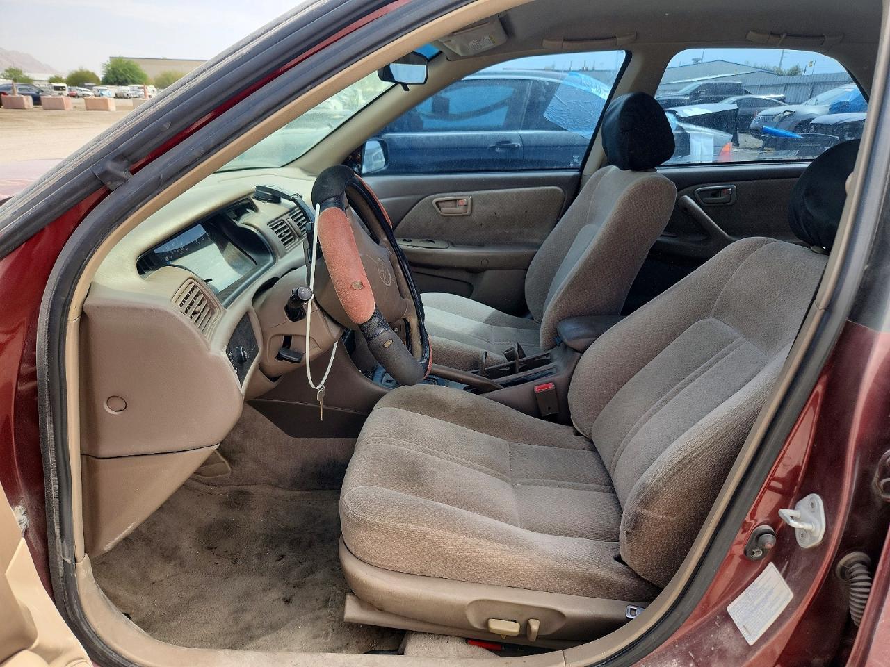 2000 Toyota Camry Le - Image 7