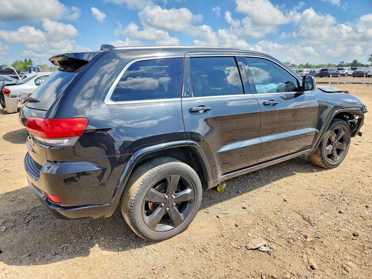 2015 Jeep Grand Cherokee Laredo - Image 3