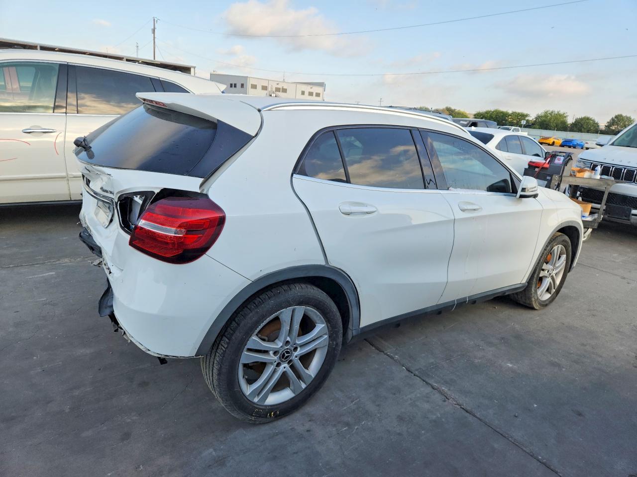 2020 Mercedes-Benz Gla 250 4Matic - Фото 3