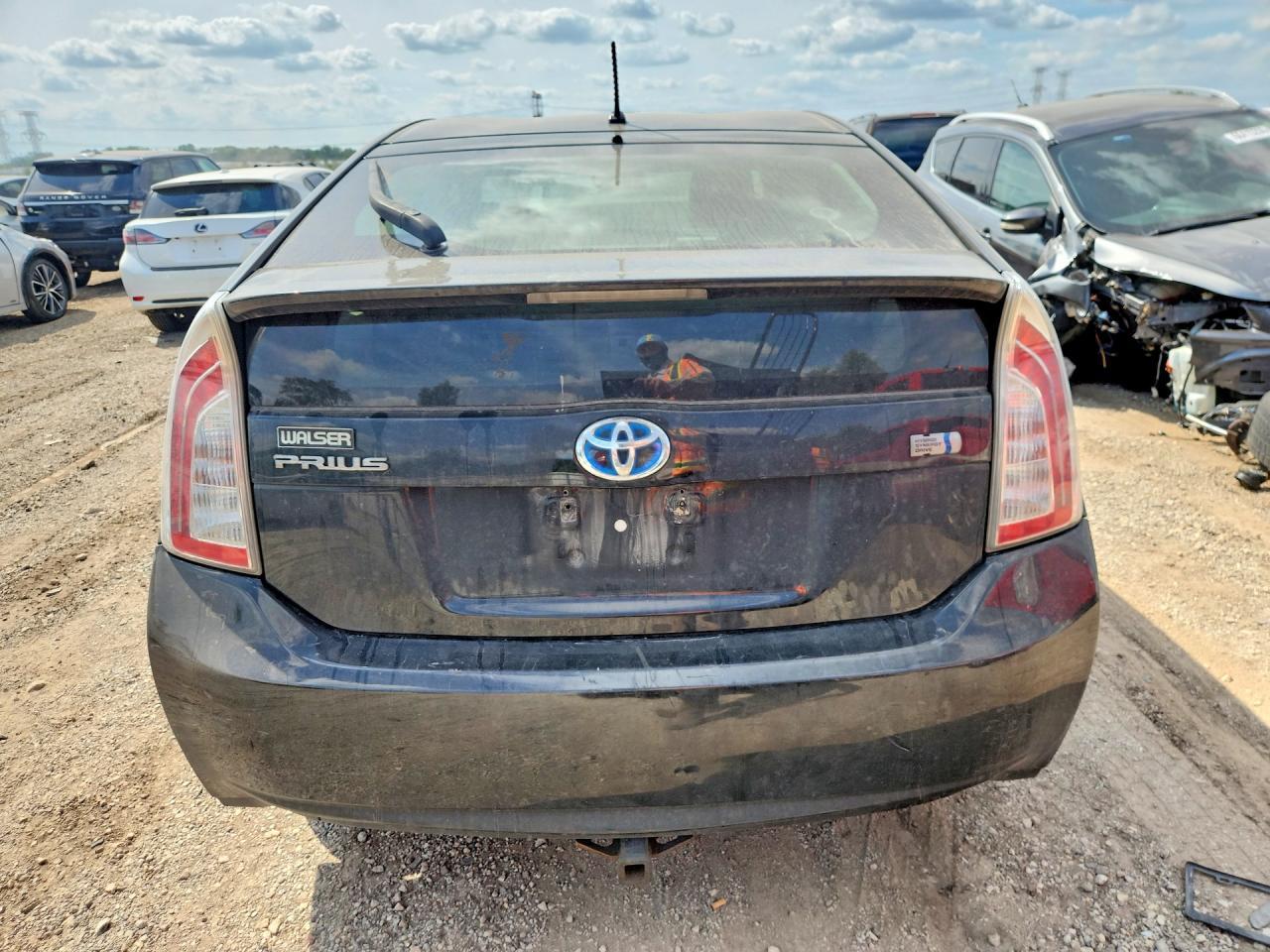 2014 Toyota Prius Two - Фото 6