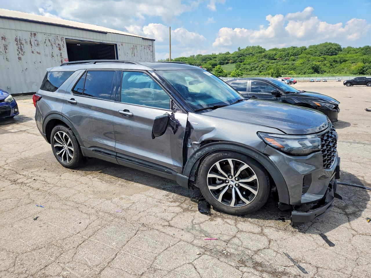 2026 Ford Explorer St-Line - Фото 4