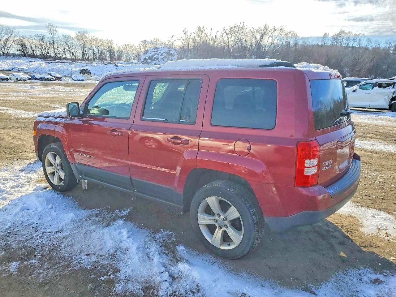 2015 Jeep Patriot Latitude - Фото 2