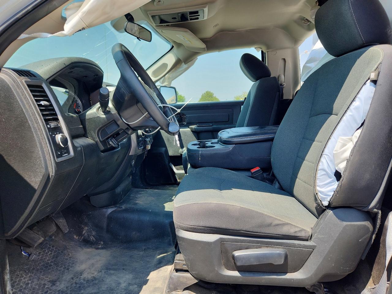 2022 Ram 1500 Classic Tradesman - Фото 7