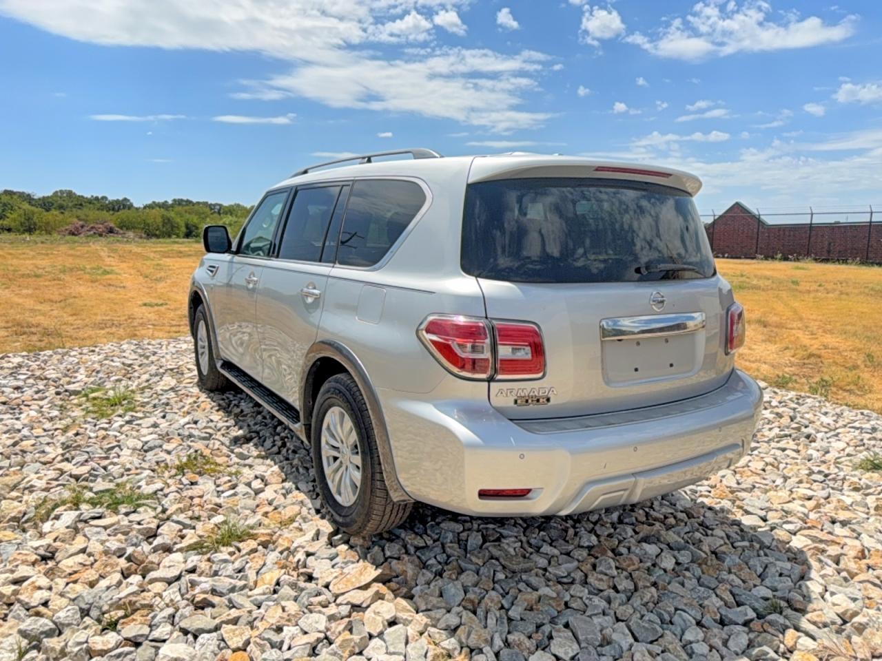 2017 Nissan Armada Sv - Фото 3