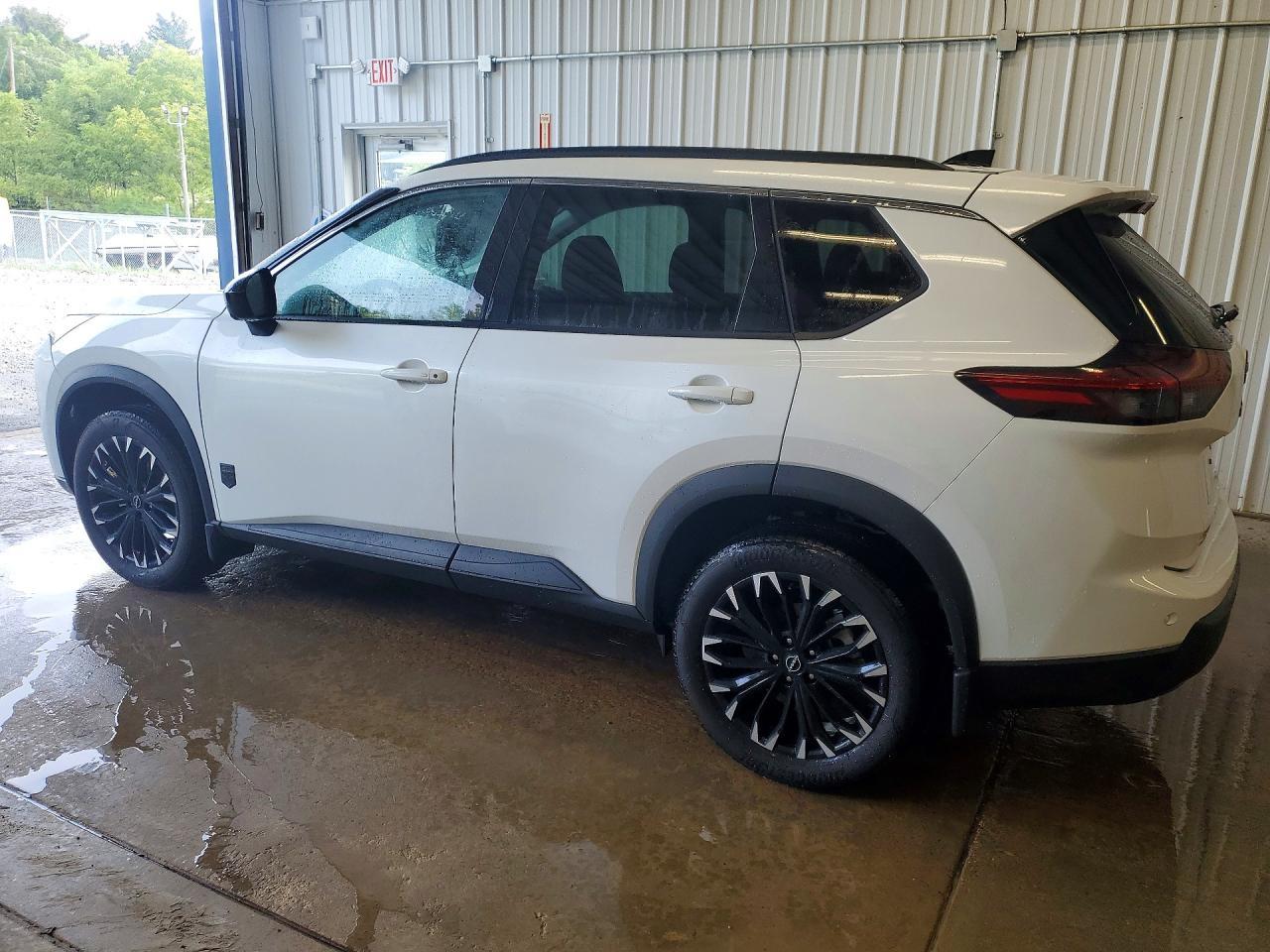2026 Nissan Rogue Dark Armor - Фото 2