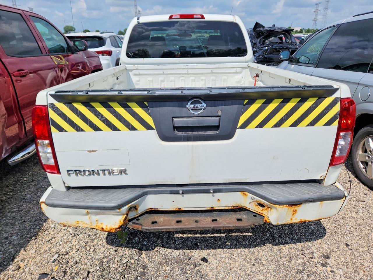2017 Nissan Frontier S - Фото 6
