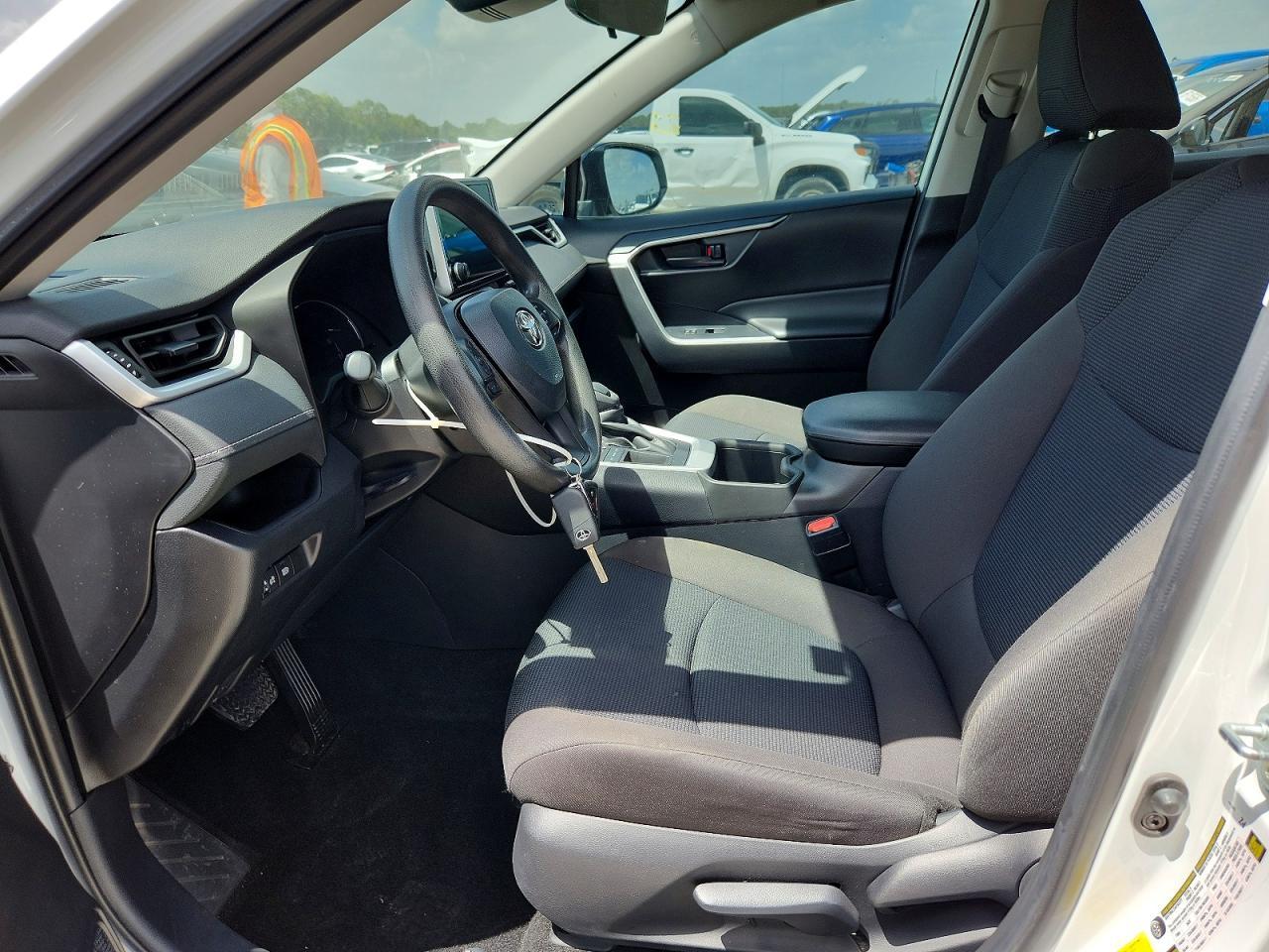 2024 Toyota Rav4 Le - Фото 7