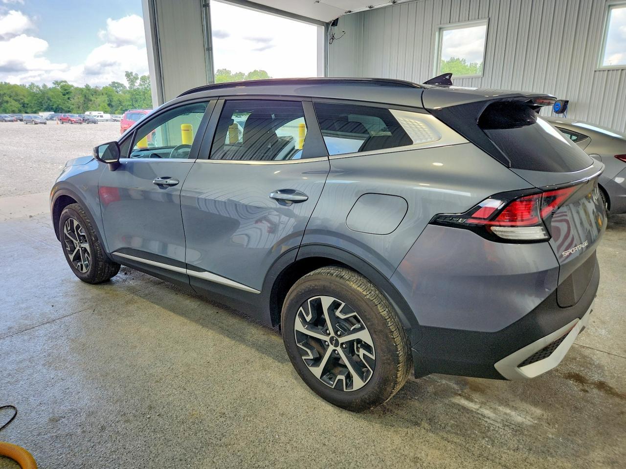 2025 Kia Sportage Ex - Фото 2