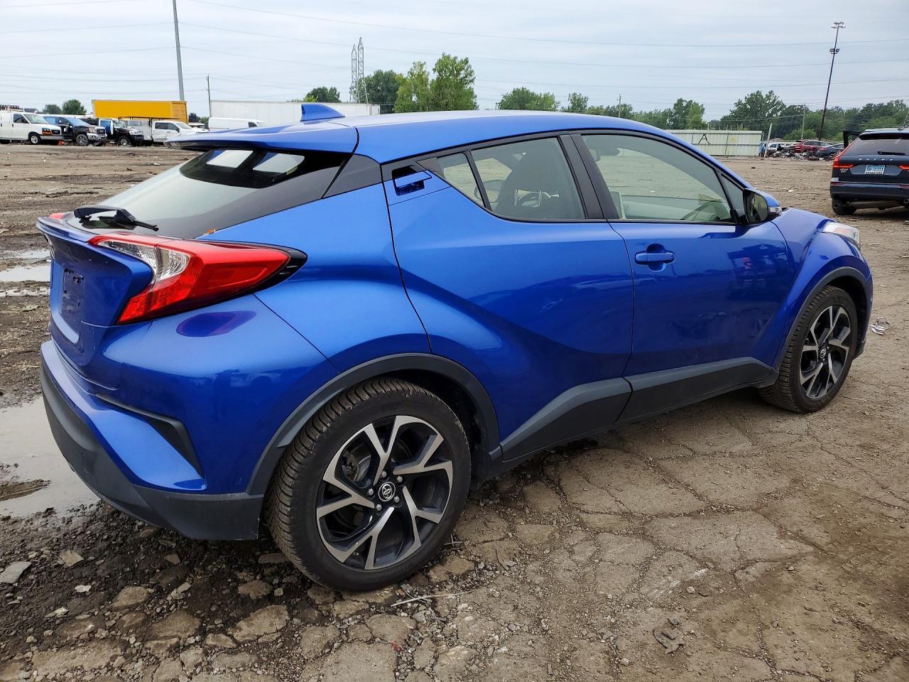 2019 Toyota C-Hr Xle - Фото 3