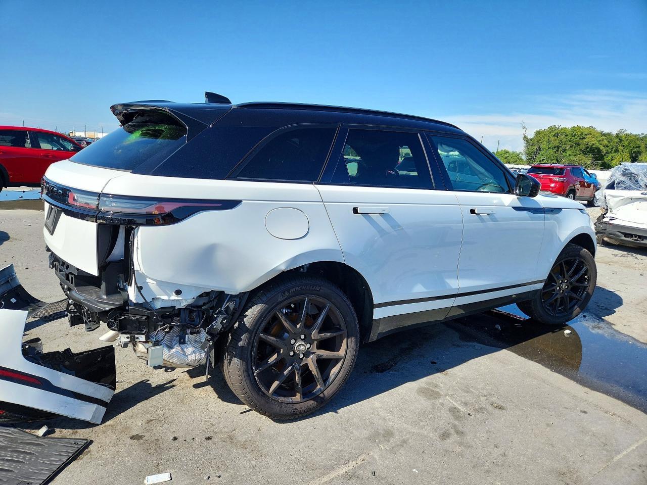 2026 Land Rover Range Rover Velar Dynamic Se - Image 3