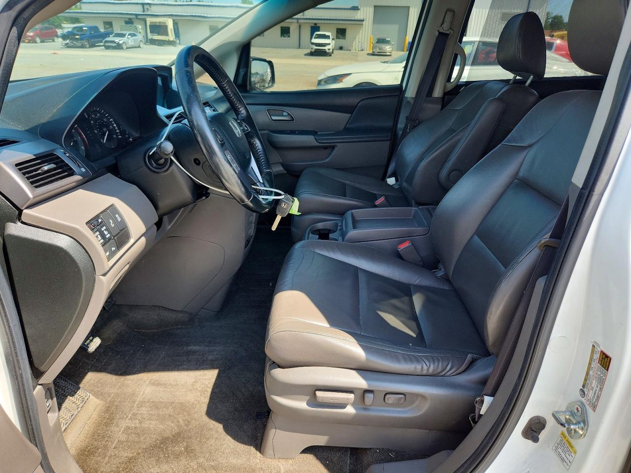 2012 Honda Odyssey Touring - Image 7