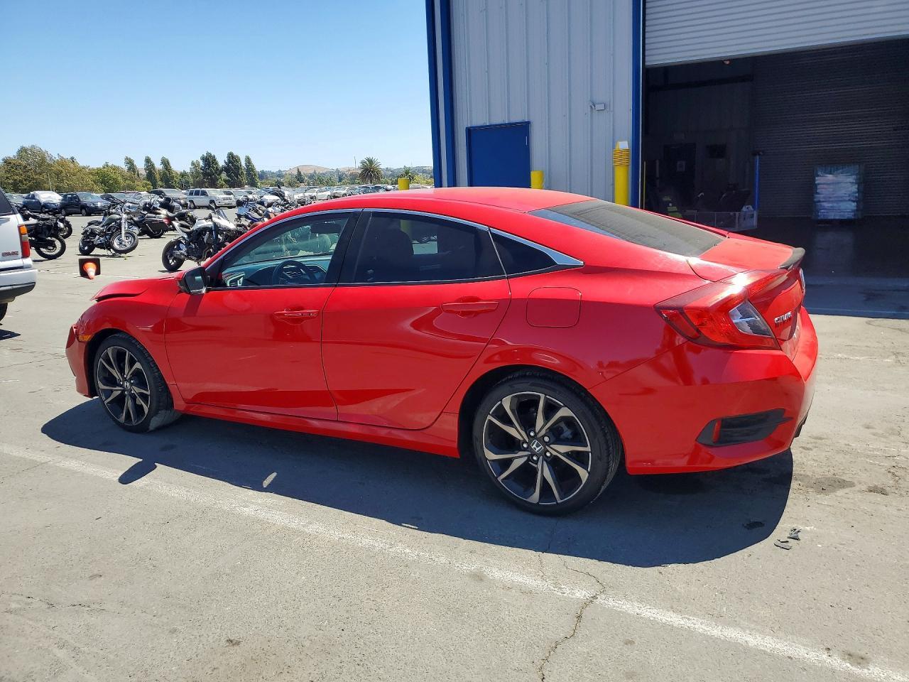 2019 Honda Civic Sport - Фото 2