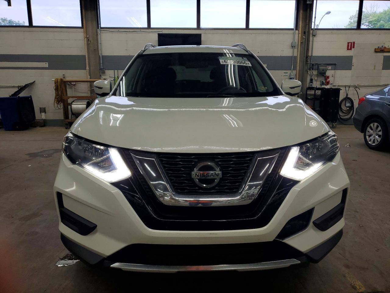 2018 Nissan Rogue S - Image 5