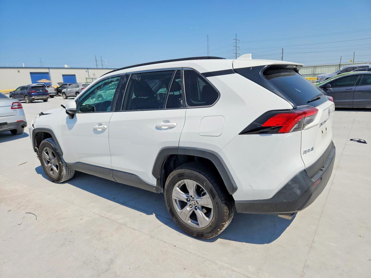 2023 Toyota Rav4 Xle - Фото 2