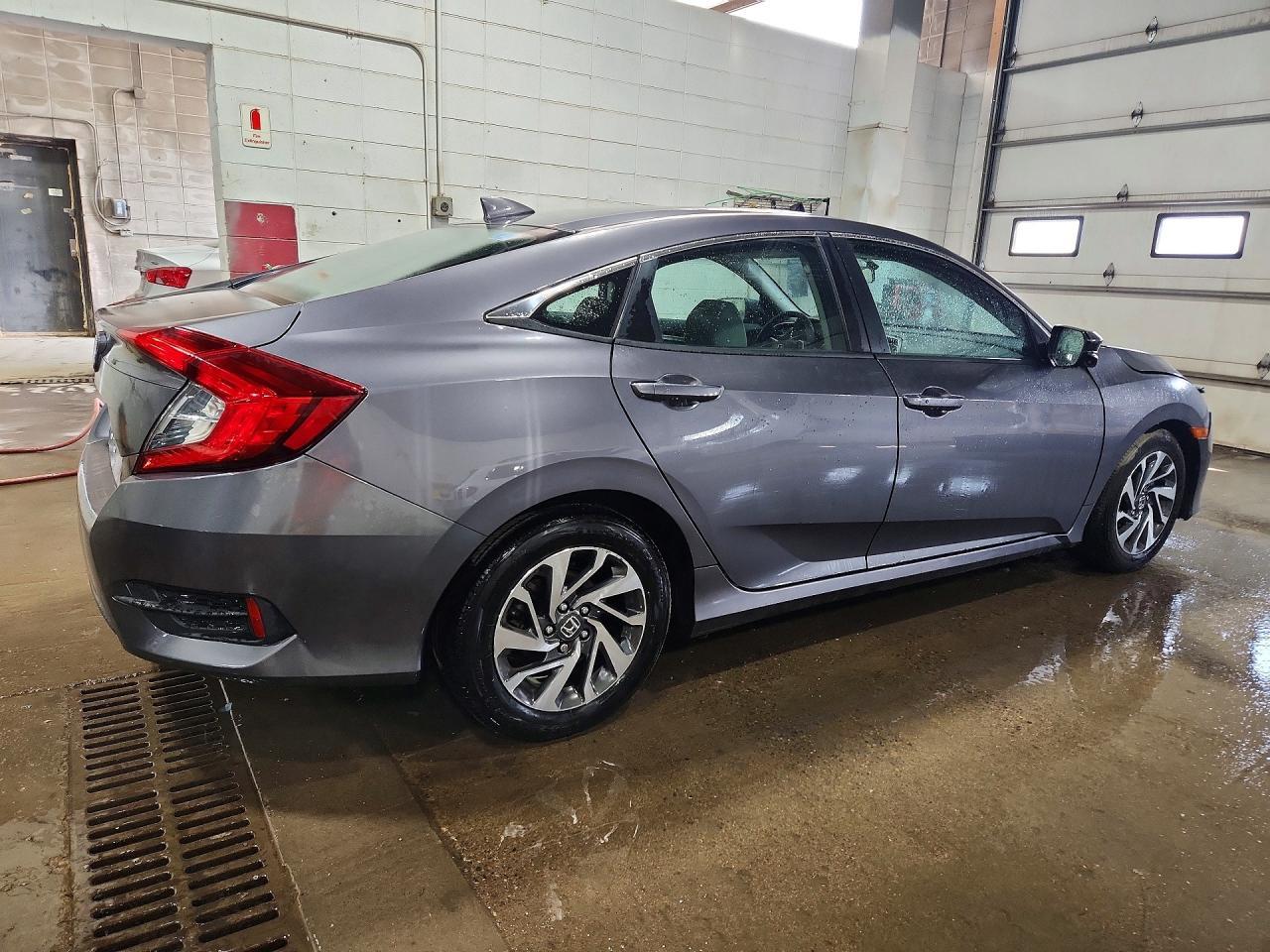2017 Honda Civic Ex - Фото 3