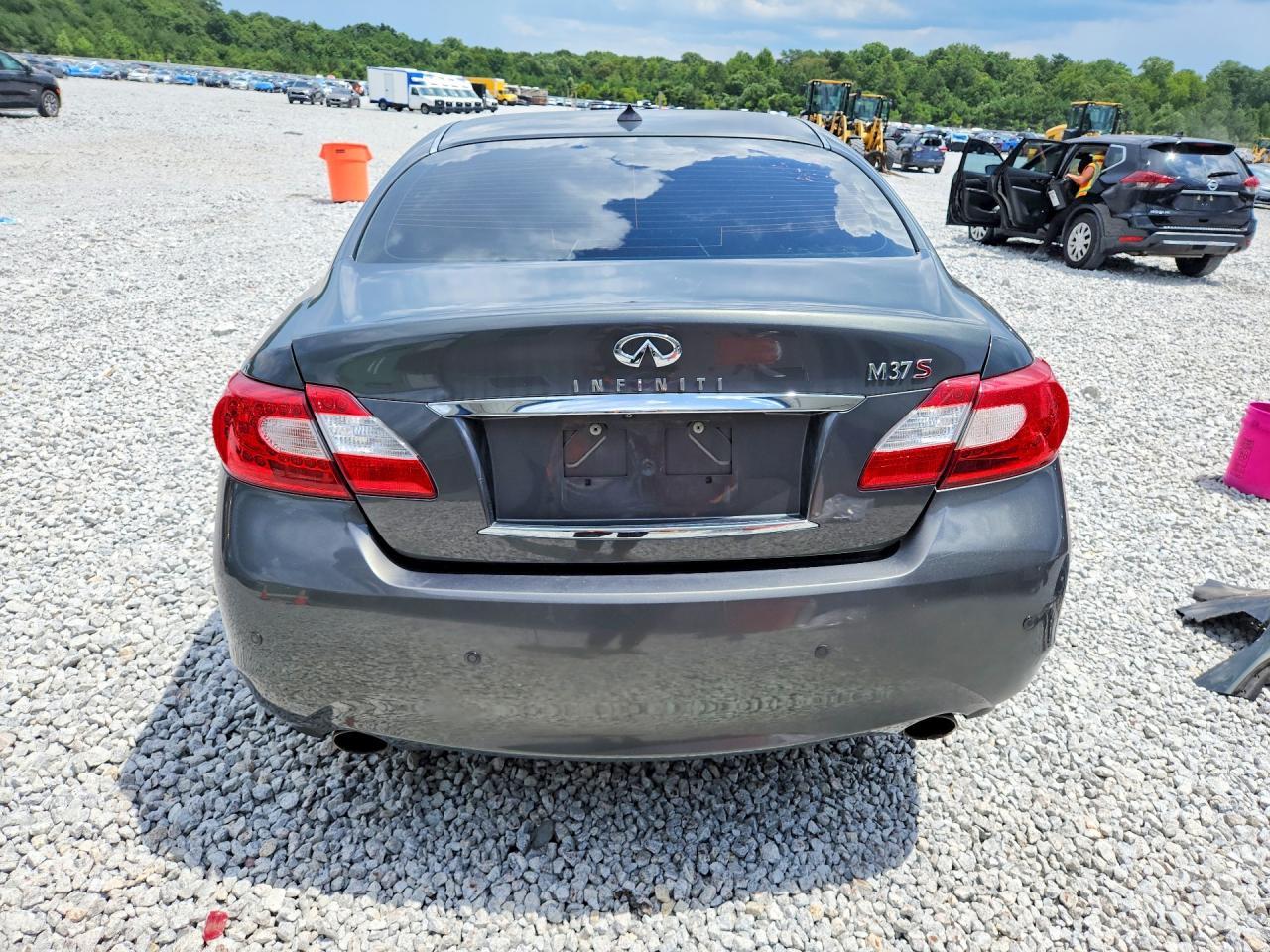 2013 Infiniti M37 Base - Фото 6