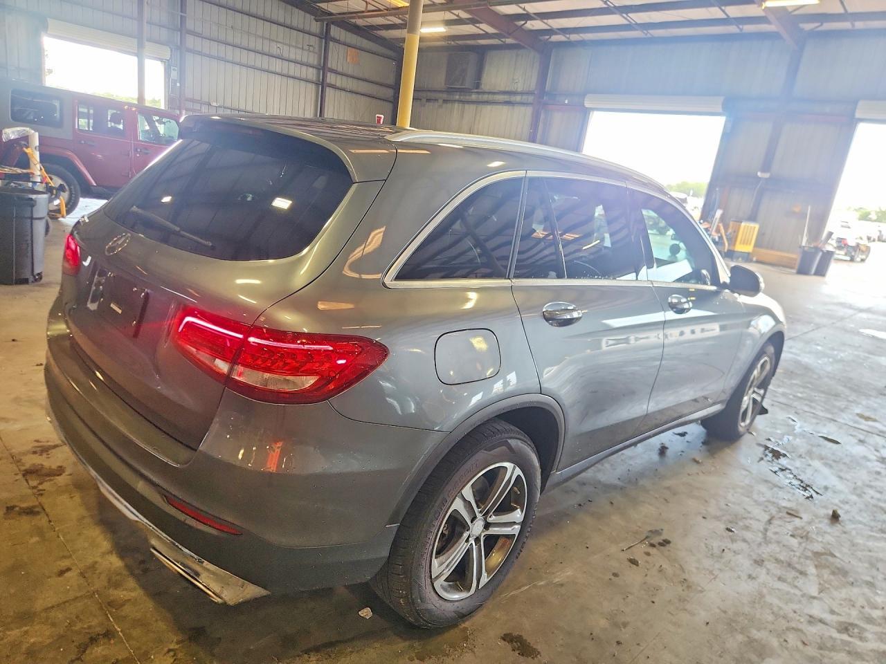 2016 Mercedes-Benz Glc 300 - Image 3