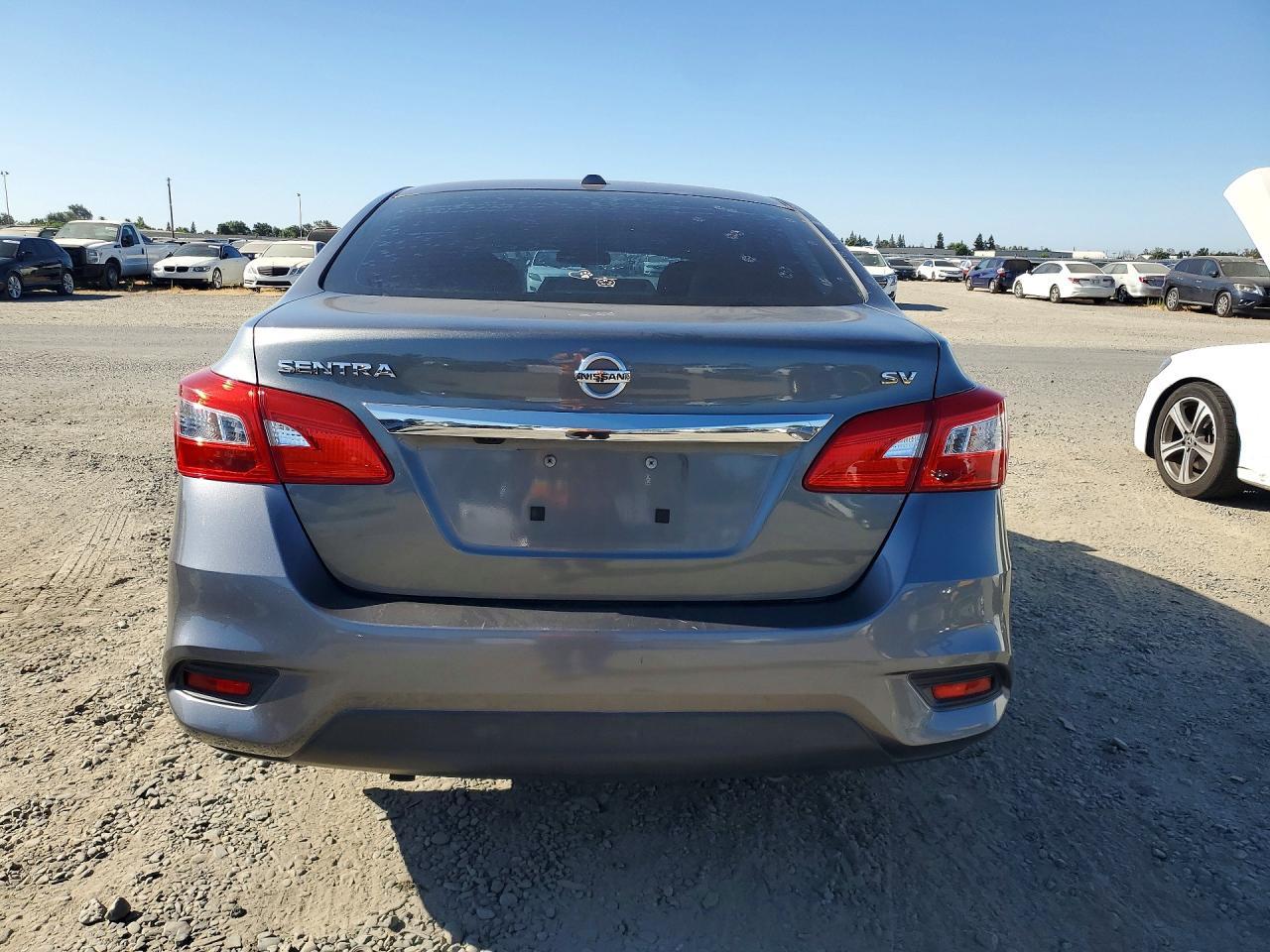 2018 Nissan Sentra Sv - Фото 6