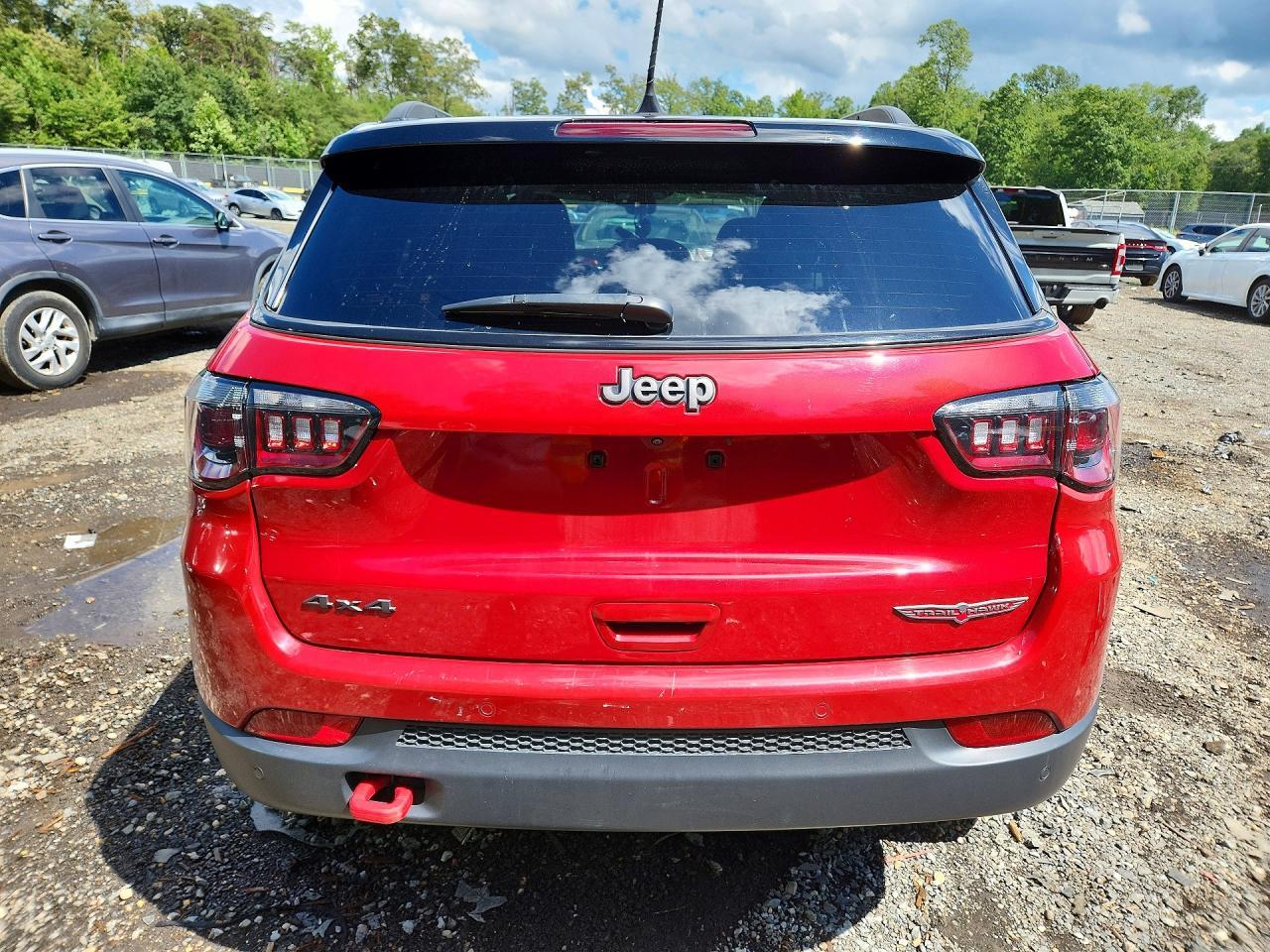 2025 Jeep Compass Trailhawk - Image 6