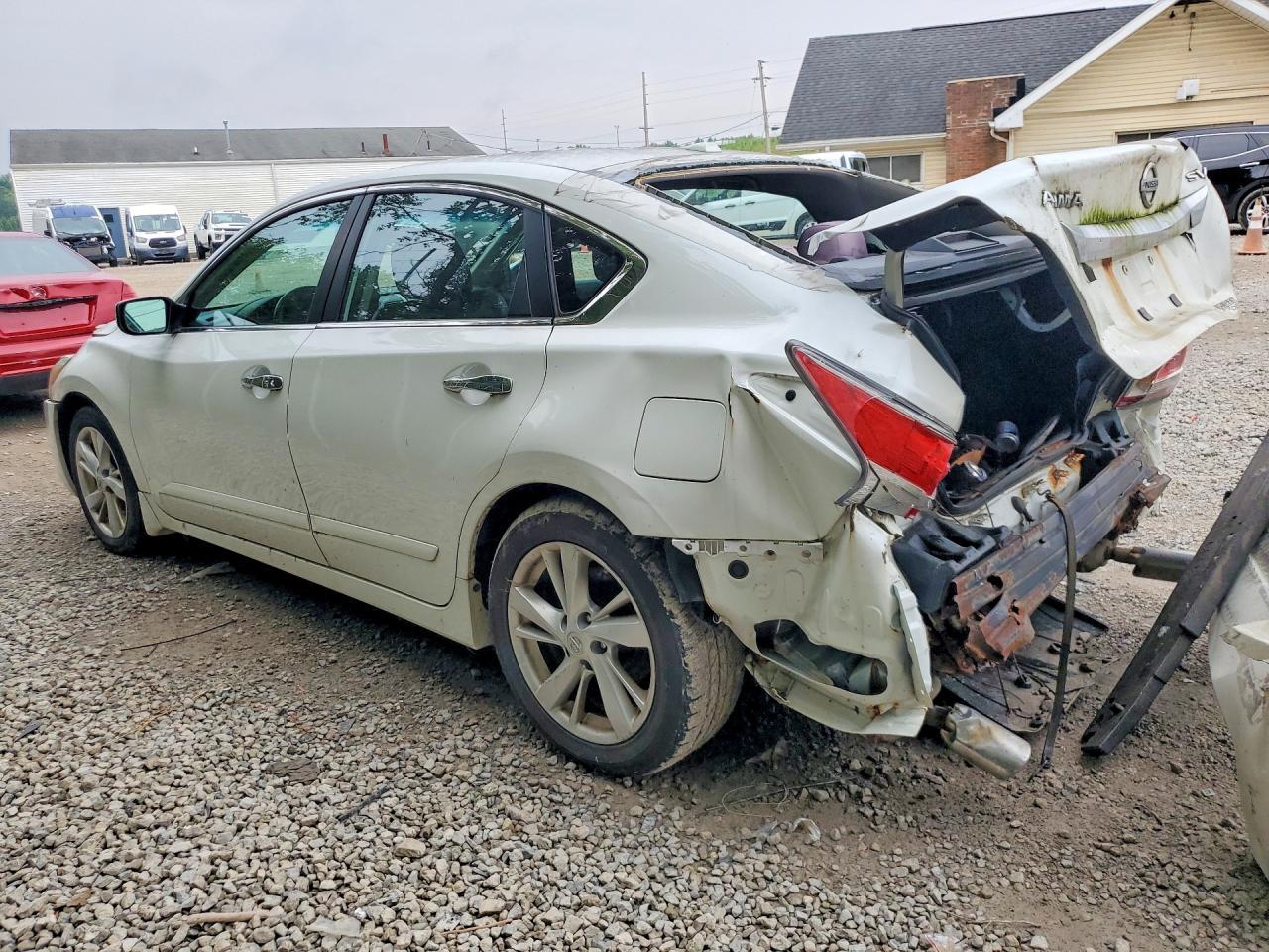 2015 Nissan Altima 2.5 Sv - Фото 2