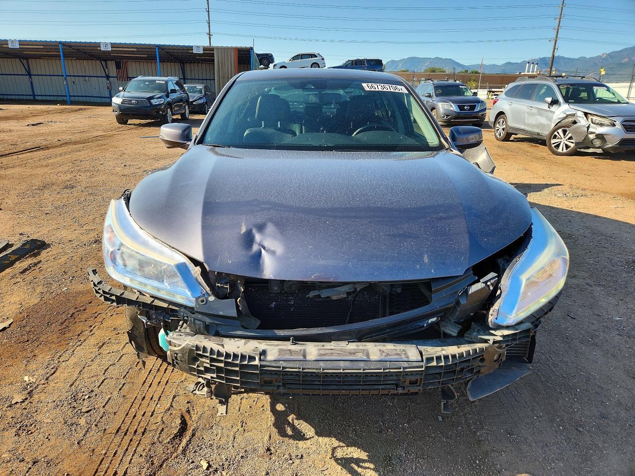 2015 Honda Accord Touring Hybrid - Image 5