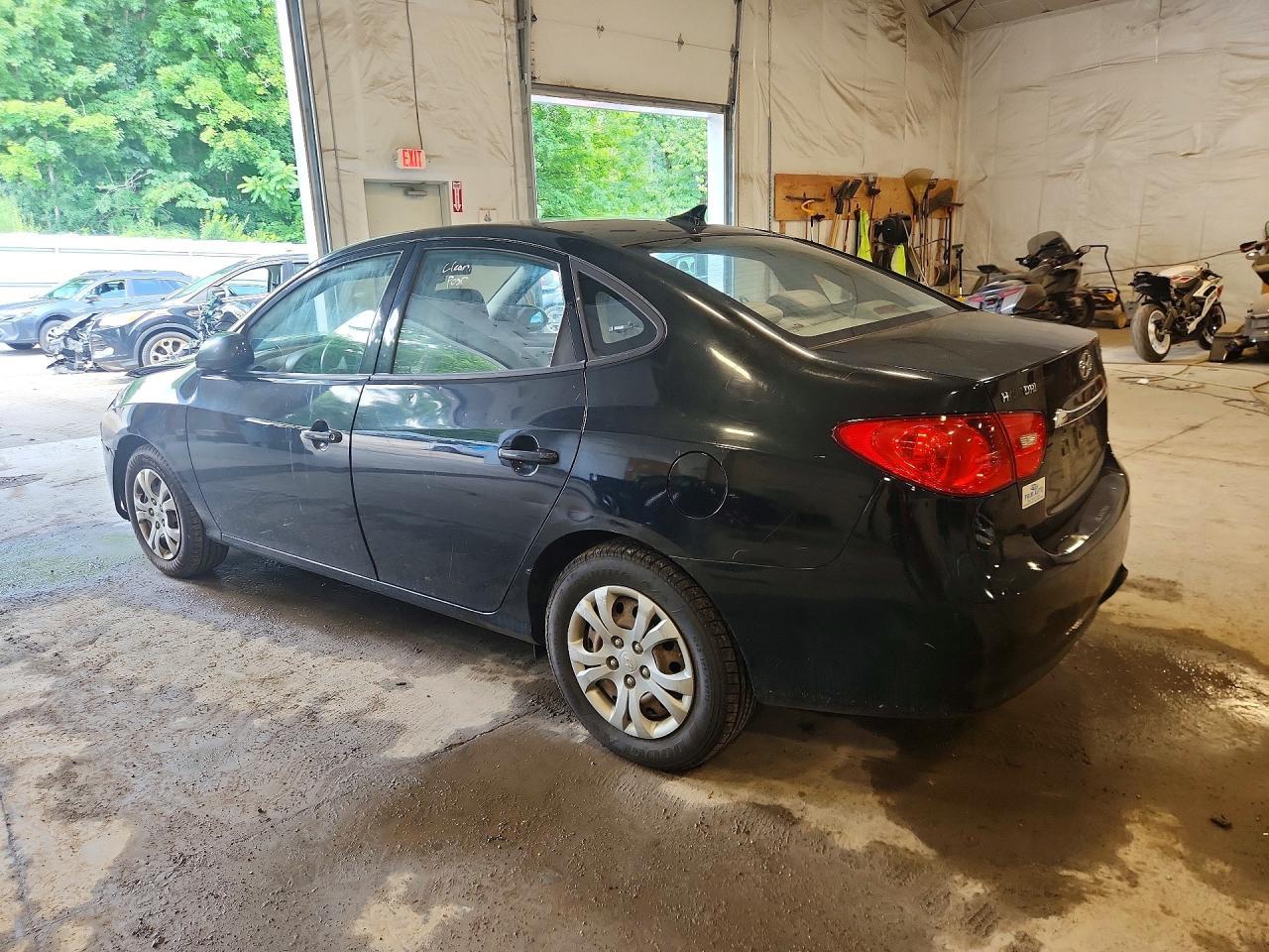 2010 Hyundai Elantra Gls - Image 2