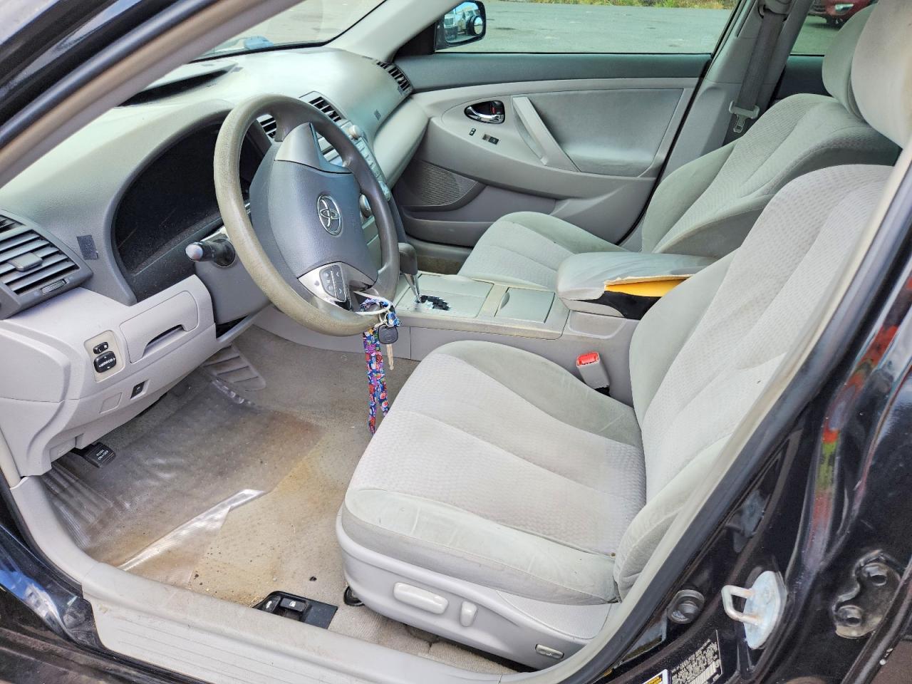 2010 Toyota Camry Le - Фото 7