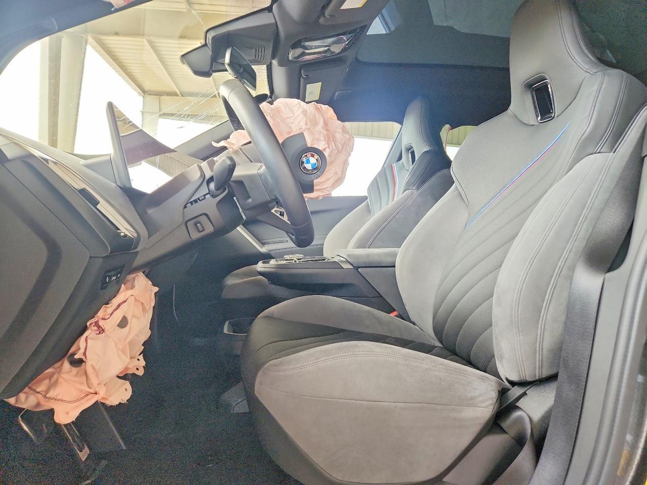2026 BMW Ix xDrive60 - Фото 7