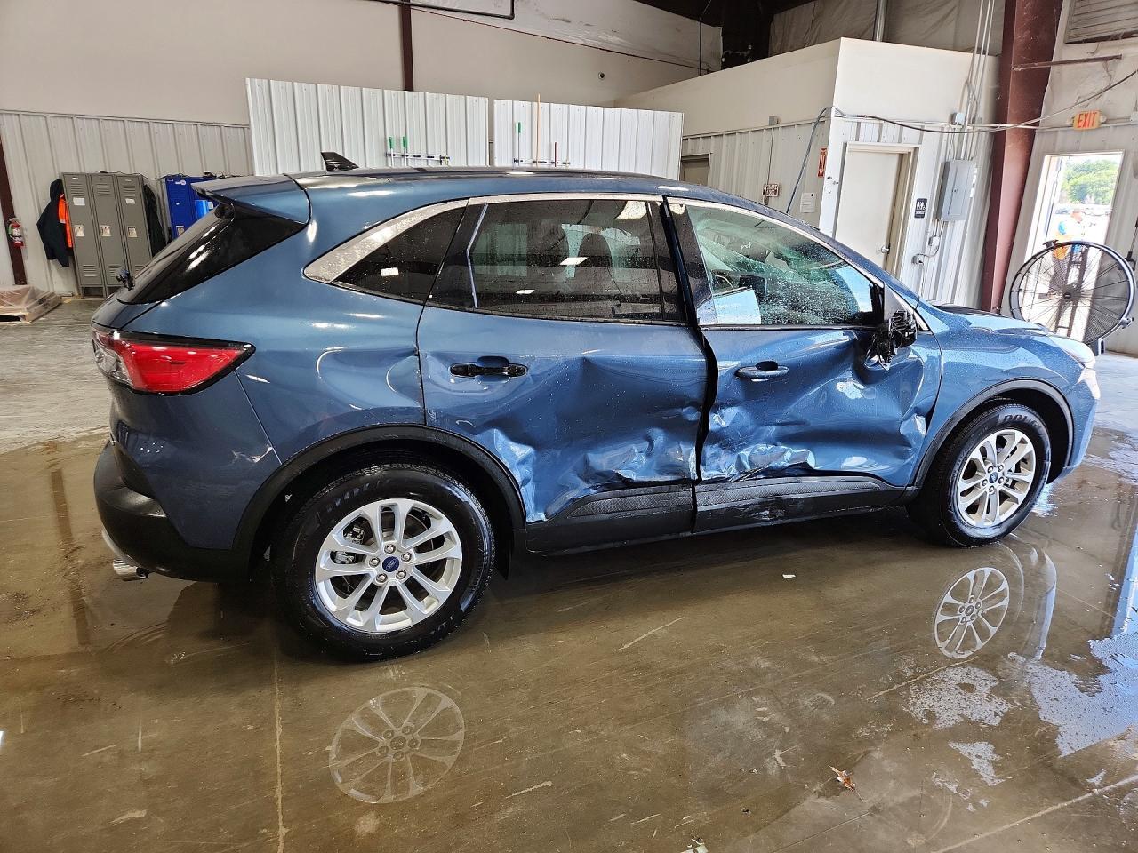 2020 Ford Escape Se - Фото 3