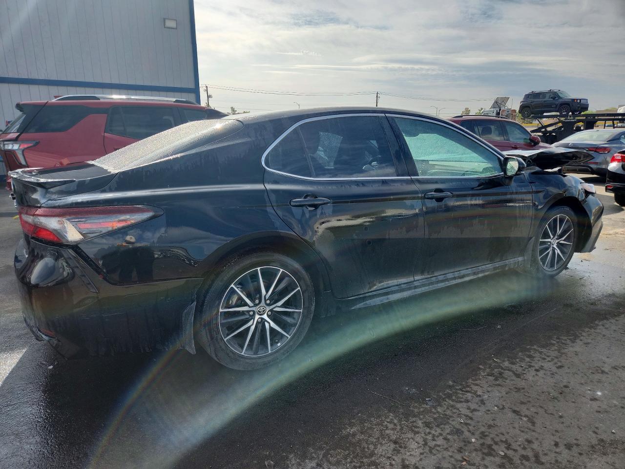 2023 Toyota Camry Se - Фото 3