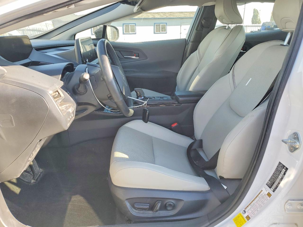 2024 Toyota Prius Xle - Image 7