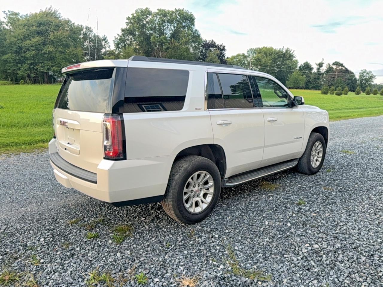 2016 GMC Yukon Slt - Image 4