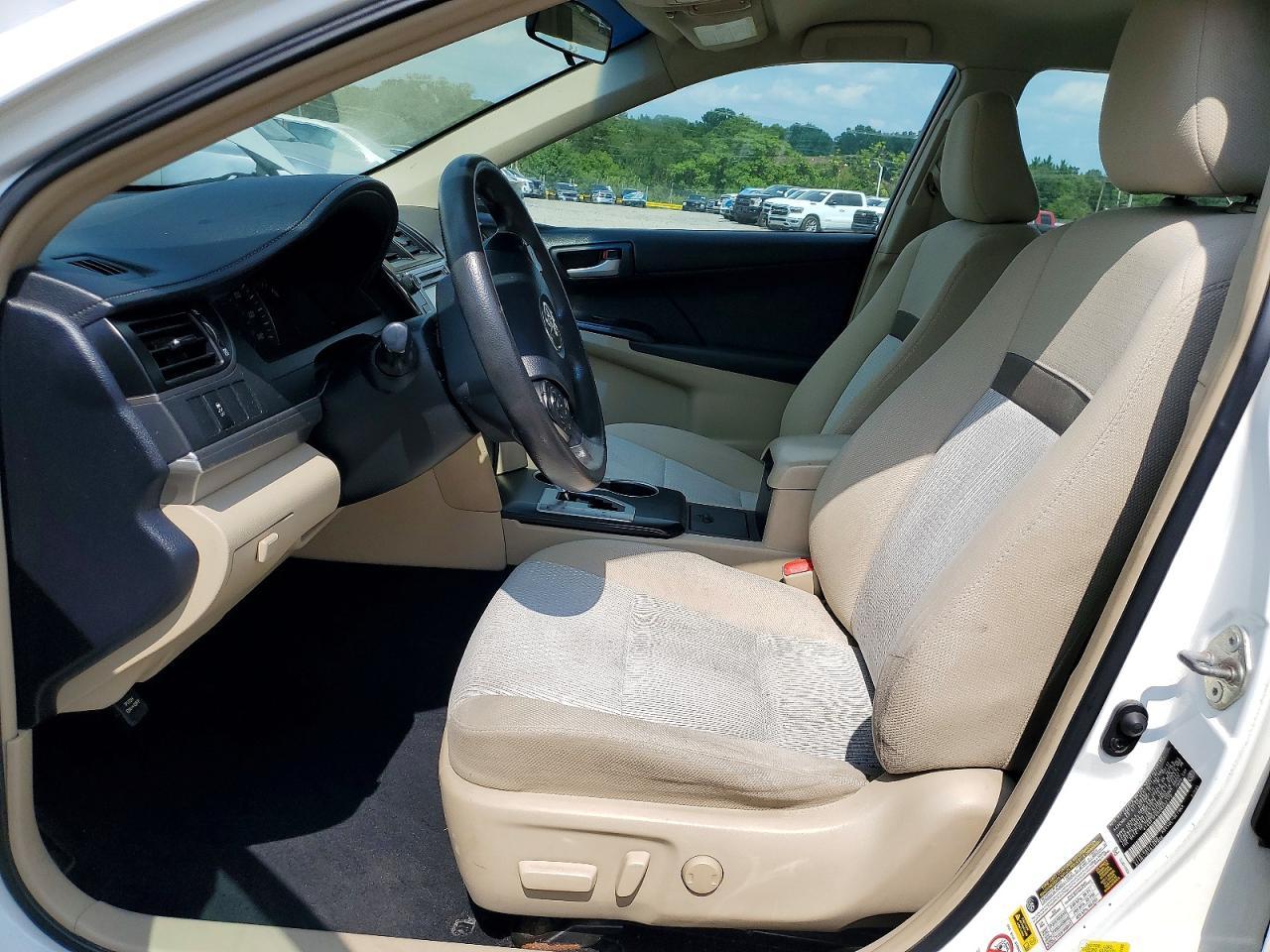 2012 Toyota Camry Le - Фото 7