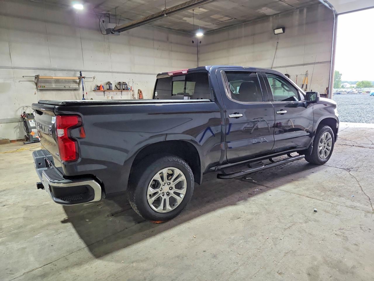 2024 Chevrolet Silverado K1500 Ltz - Image 3