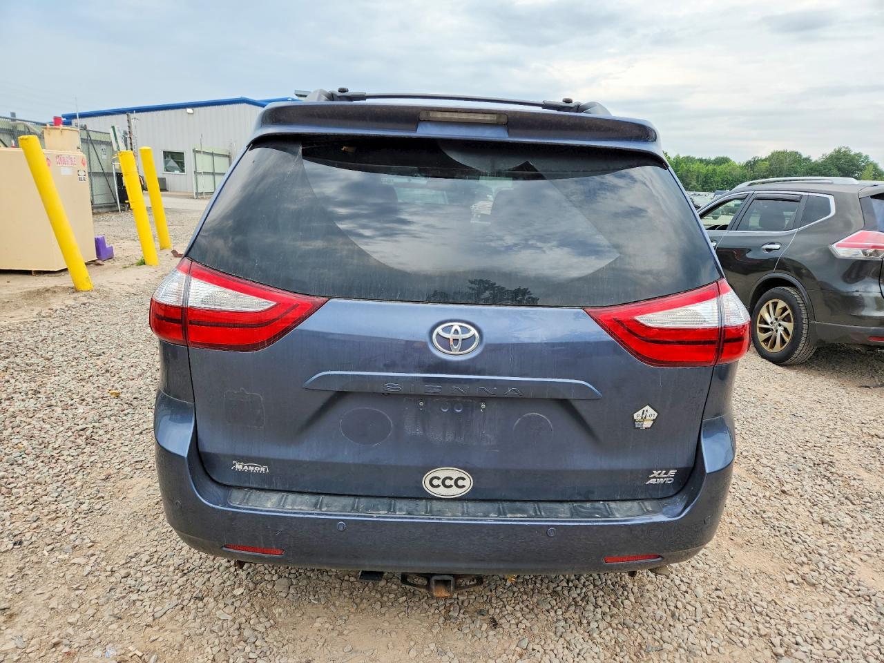 2015 Toyota Sienna Xle Premium 7-Passenger - Фото 6