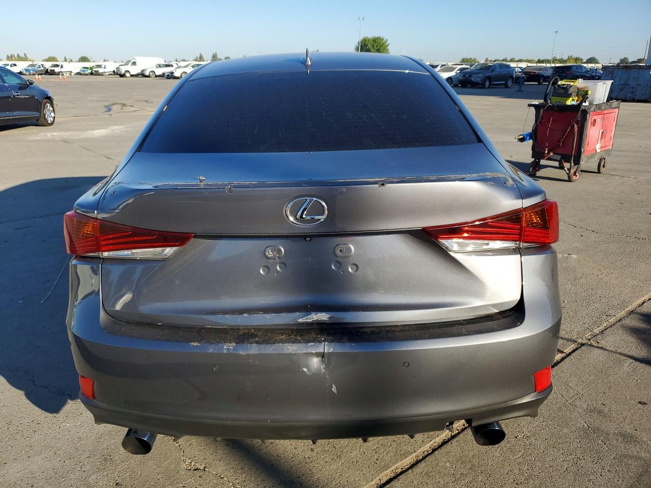 2017 Lexus Is 200T - Фото 6