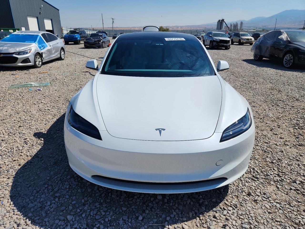 2025 Tesla Model 3 - Image 5