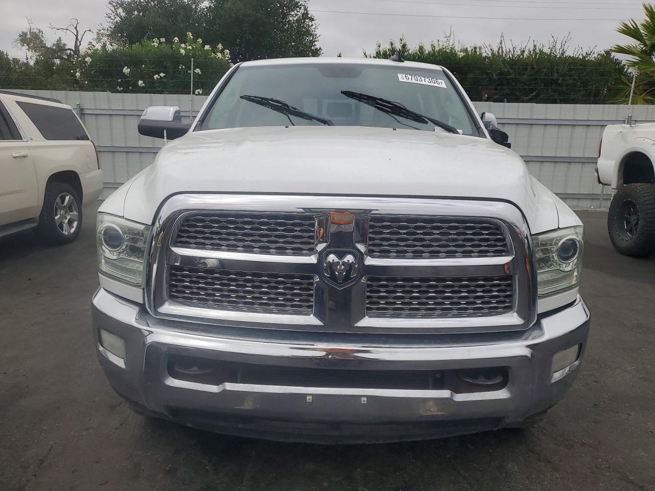 2015 Ram 3500 Laramie - Фото 5