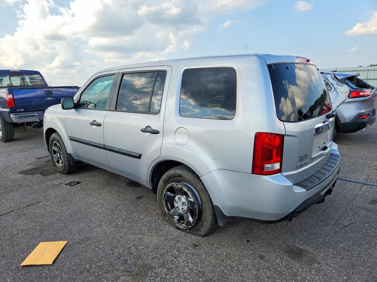 2014 Honda Pilot Lx - Image 2