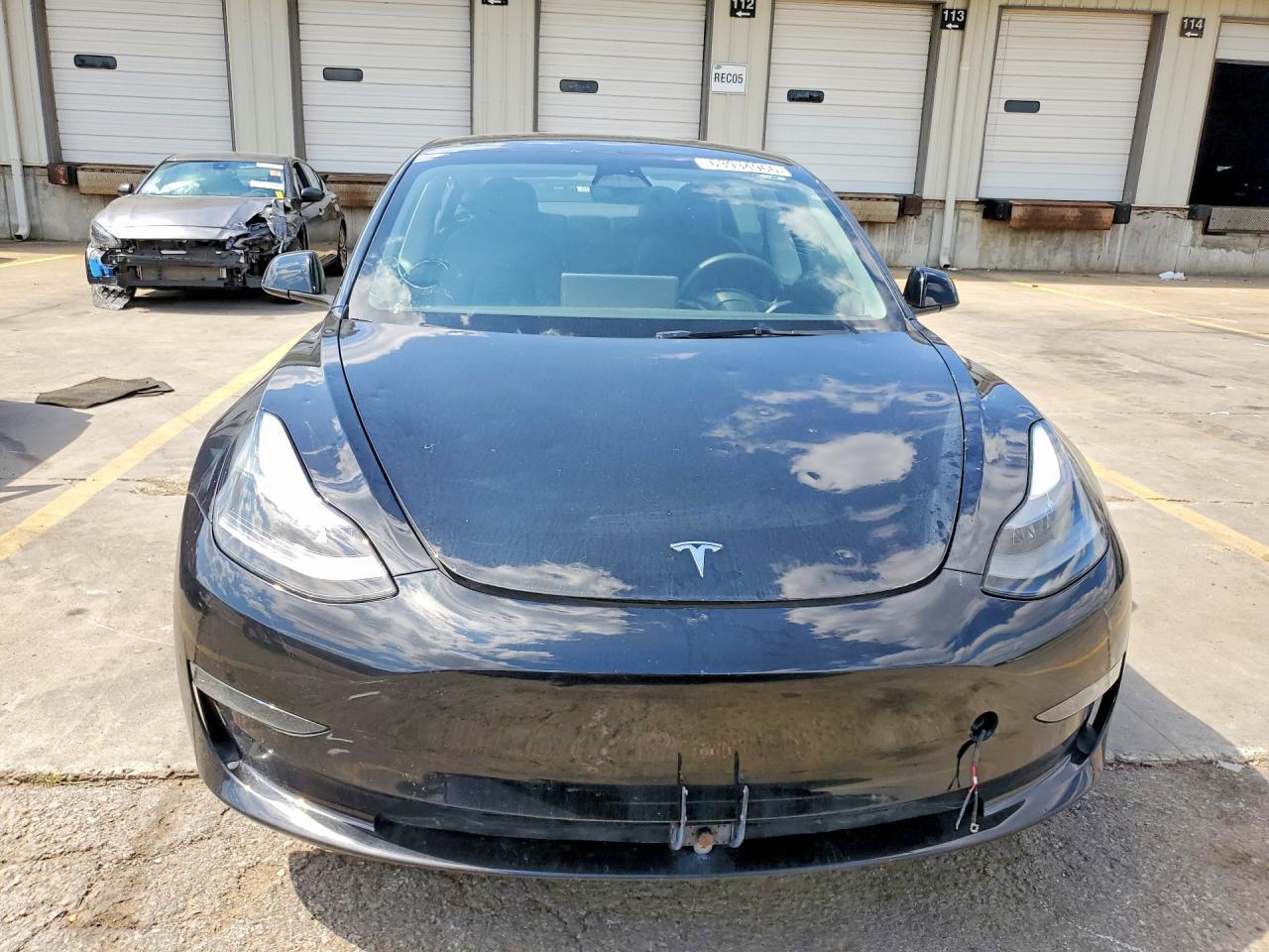 2023 Tesla Model 3 - Image 5