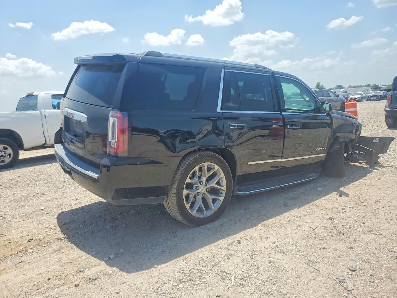 2020 GMC Yukon Denali - Фото 3