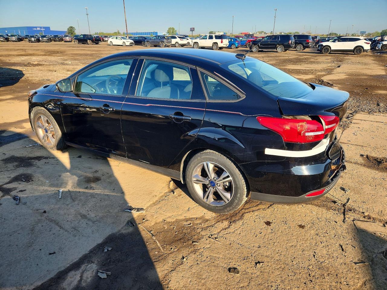 2017 Ford Focus Se - Фото 2