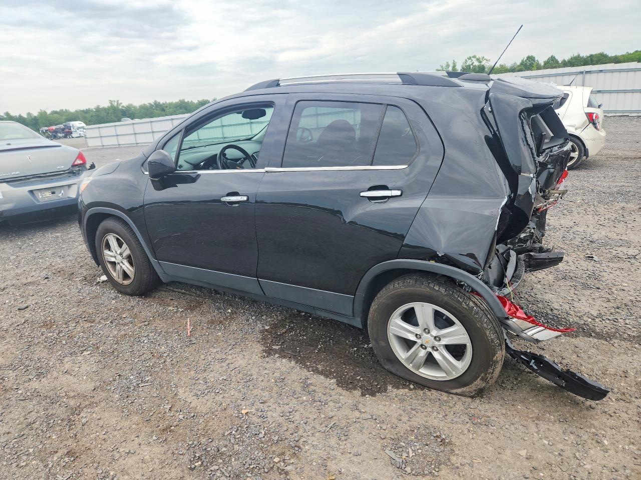 2019 Chevrolet Trax 1Lt - Image 2